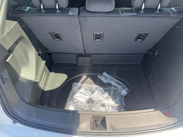 2027 Chevrolet Bolt LT - Photo 28
