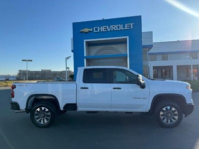2026 Chevrolet Silverado 2500 HD Crew Cab Standard Box 4-Wheel Drive Custom