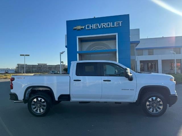 2026 Chevrolet Silverado 2500 HD Crew Cab Standard Box 4-Wheel Drive Custom
