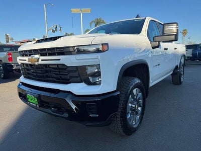 2026 Chevrolet Silverado 2500 HD Crew Cab Standard Box 4-Wheel Drive Custom