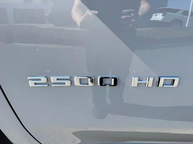 2026 Chevrolet Silverado 2500 HD Crew Cab Standard Box 4-Wheel Drive Custom