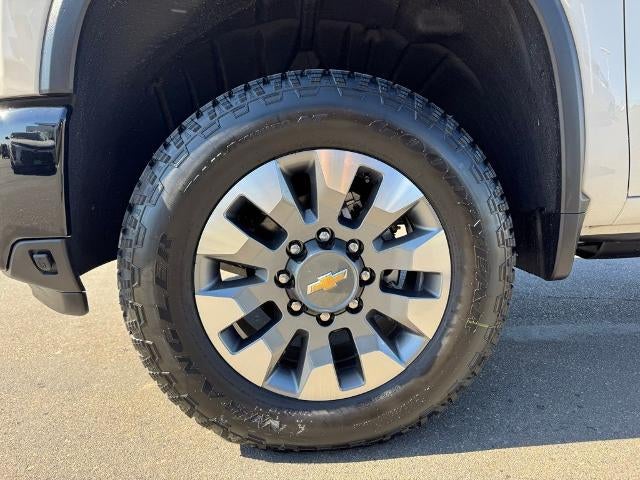 2026 Chevrolet Silverado 2500 HD Crew Cab Standard Box 4-Wheel Drive Custom