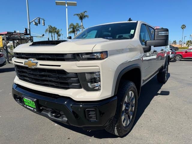 2026 Chevrolet Silverado 2500 HD Crew Cab Standard Box 4-Wheel Drive Custom