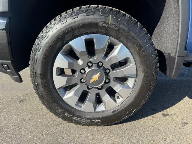 2026 Chevrolet Silverado 2500 HD Crew Cab Standard Box 4-Wheel Drive Custom