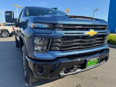 2026 Chevrolet Silverado 2500 HD Crew Cab Standard Box 4-Wheel Drive Custom