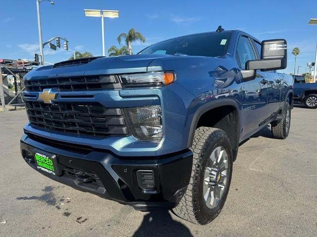 2026 Chevrolet Silverado 2500 HD Crew Cab Standard Box 4-Wheel Drive Custom