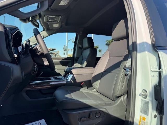 2026 Chevrolet Silverado 3500 HD Crew Cab Long Box 4-Wheel Drive LT