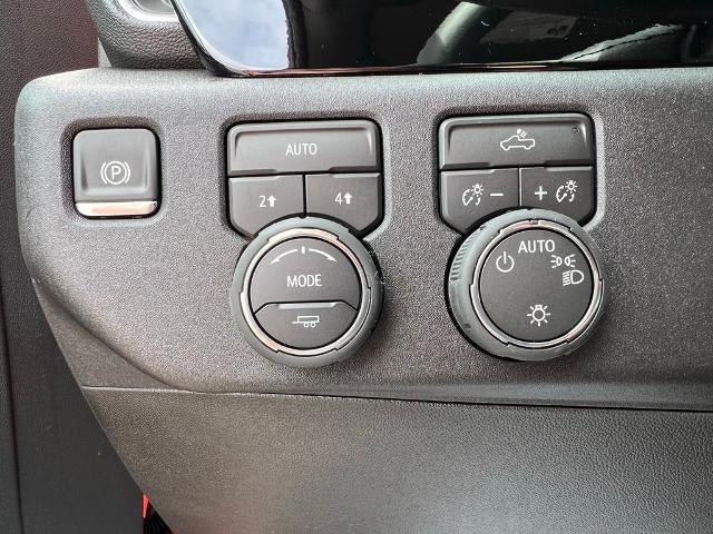 2026 Chevrolet Silverado 1500 Crew Cab Short Box 4-Wheel Drive LT 2FL