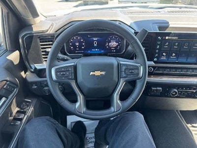 2026 Chevrolet Silverado 1500 Crew Cab Short Box 4-Wheel Drive LT 2FL