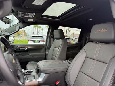 2026 Chevrolet Silverado 1500 Crew Cab Short Box 4-Wheel Drive High Country