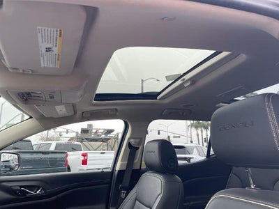 2022 GMC Acadia Denali