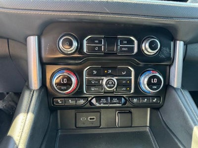 2022 GMC Yukon XL SLT