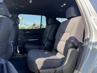 2027 Chevrolet Traverse LT w/1LT