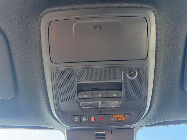 2027 Chevrolet Traverse LT w/1LT