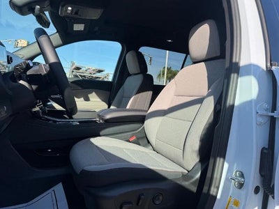 2027 Chevrolet Traverse LT w/1LT