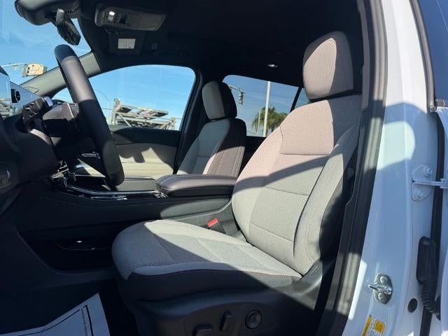 2027 Chevrolet Traverse LT w/1LT