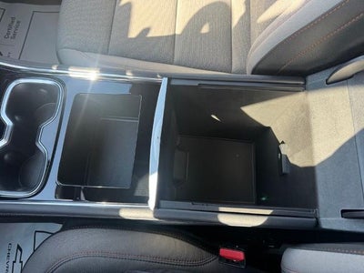 2027 Chevrolet Traverse LT w/1LT