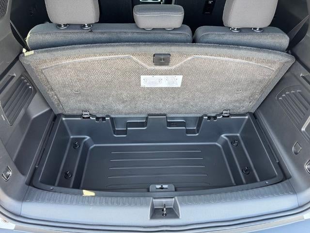 2027 Chevrolet Traverse LT w/1LT