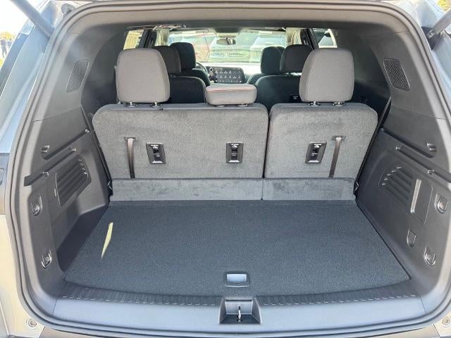 2027 Chevrolet Traverse LT w/1LT