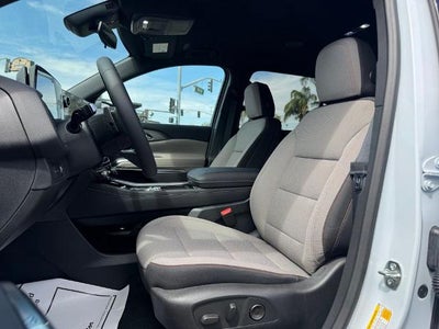 2027 Chevrolet Traverse LT w/1LT