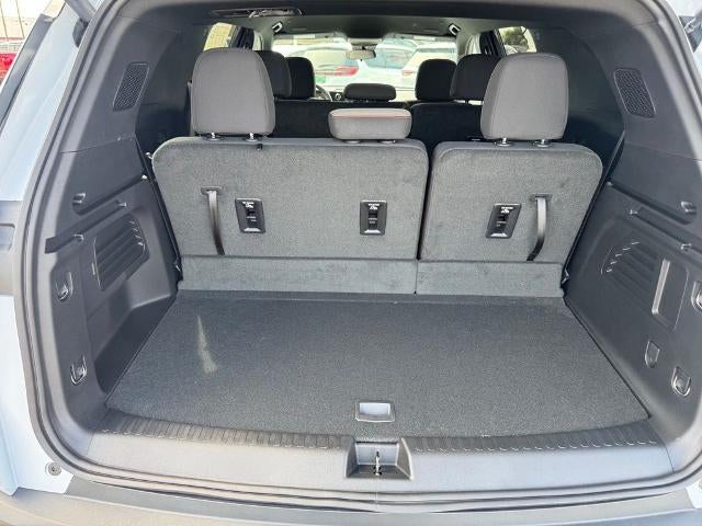 2027 Chevrolet Traverse LT w/1LT
