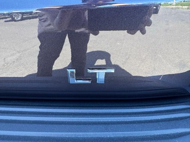 2026 Chevrolet Suburban 4WD LT