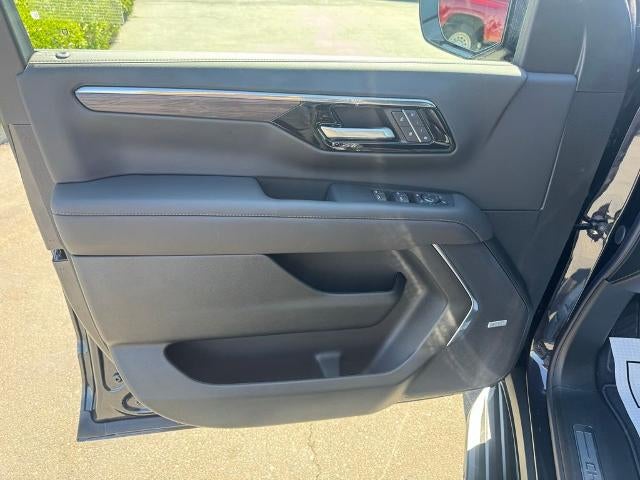 2026 Chevrolet Suburban 4WD LT