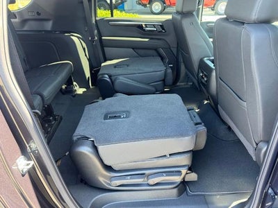 2026 Chevrolet Suburban 4WD LT