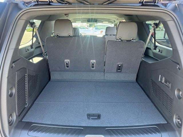 2026 Chevrolet Suburban 4WD LT