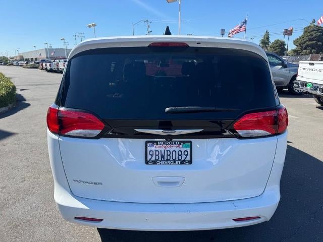 2022 Chrysler Voyager LX