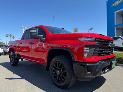 2025 Chevrolet Silverado 2500 HD Crew Cab Standard Box 4-Wheel Drive Custom