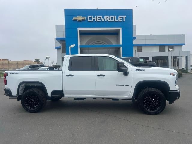 2026 Chevrolet Silverado 2500 HD Crew Cab Standard Box 4-Wheel Drive LT