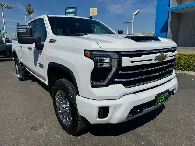 2026 Chevrolet Silverado 2500 HD Crew Cab Standard Box 4-Wheel Drive LT