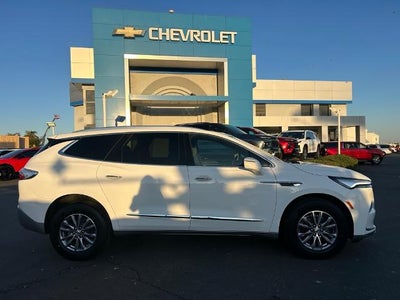 2023 Buick Enclave Essence