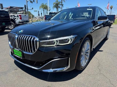 2022 BMW 7 Series 740i
